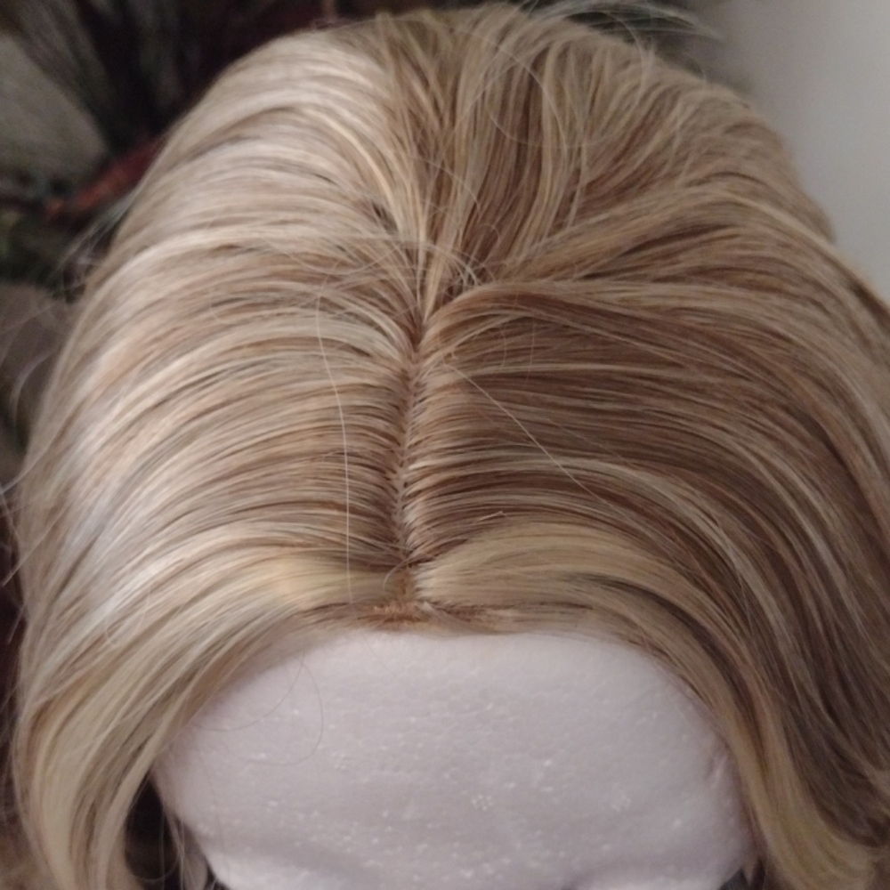 Wigs - Picture 2 of 3